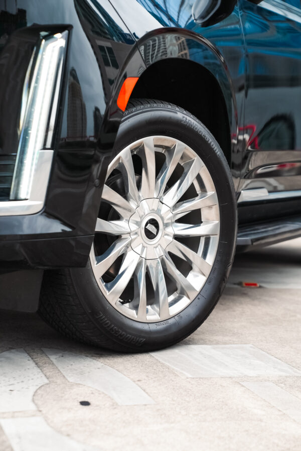 Black - Cadillac Escalade 600 - Image 16